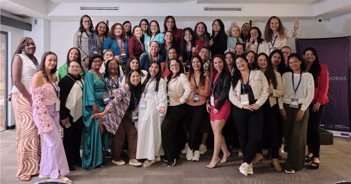 Mujeres migrantes y colombianas potencian sus negocios con AWE: programa que empodera el emprendimiento