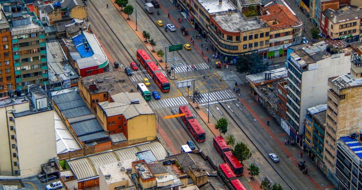 Ciudadanos del mundo: conozcan este mercadillo ambulante o mini-infierno de Dante llamado TransMilenio