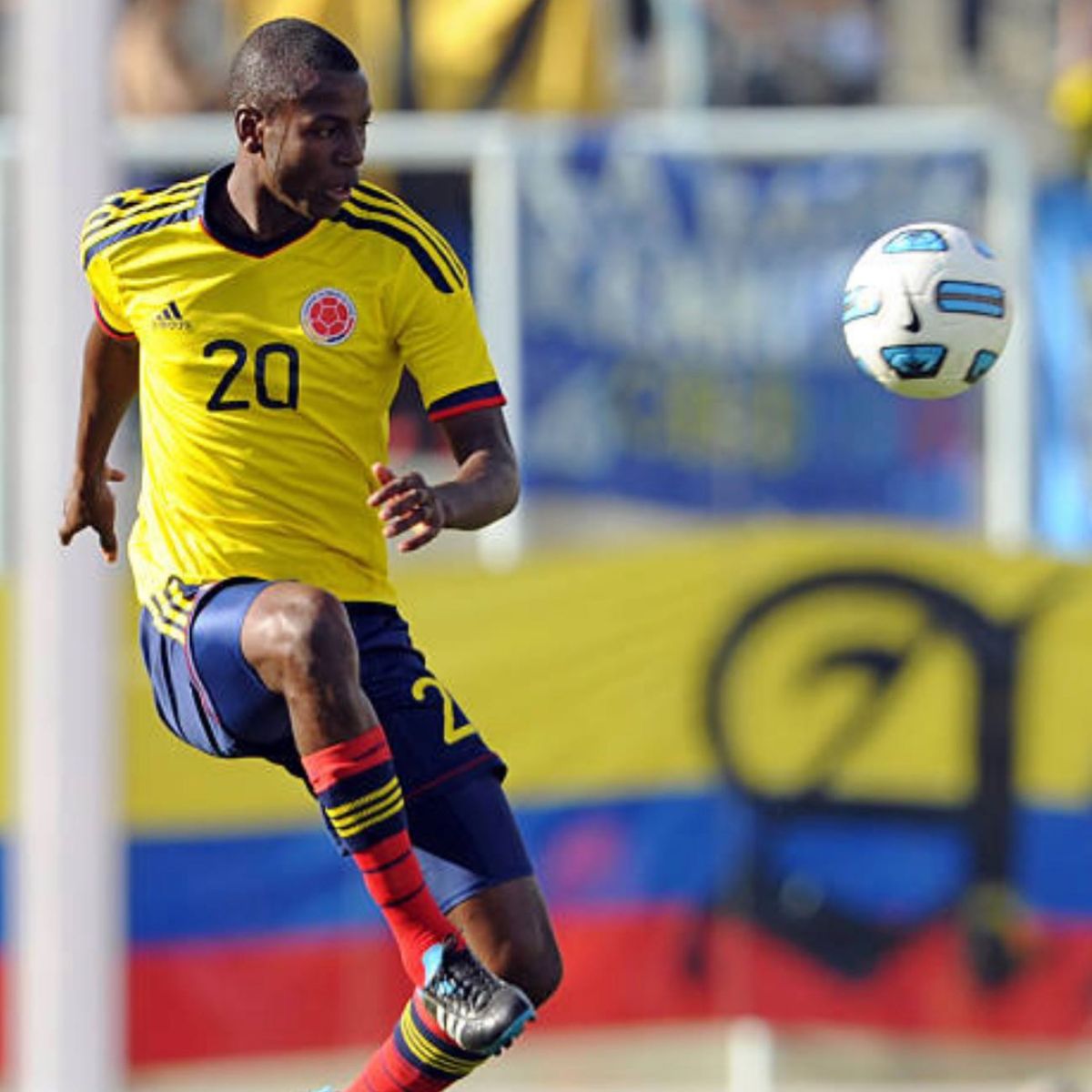 Adrián Ramos selección Colombia América de Cali - La triste despedida del goleador Adrián Ramos: sin título, entre gases lacrimógenos y heridos