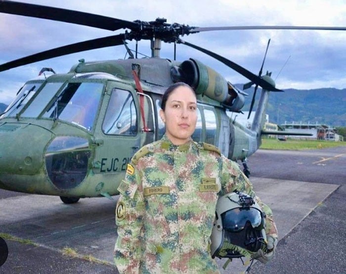 helicopteros black hawk - Ella es la capitán Forero, la primera mujer del Ejército en pilotear un Black Hawk