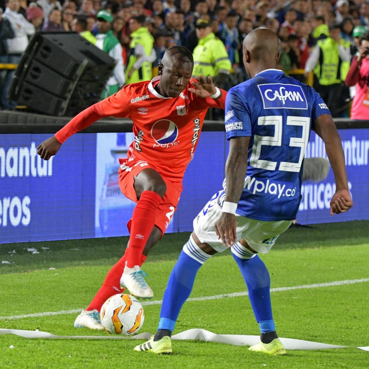 Marino Hinestroza América de Cali - La venganza de Marino Hinestroza al América vestido de verde: lo subestimaron y les ganó la copa en casa