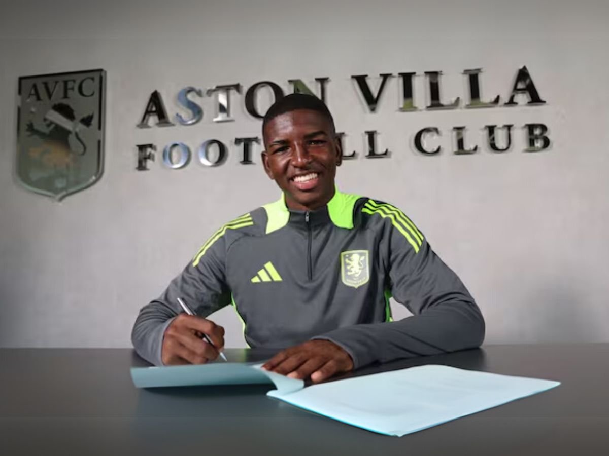 Yeimar Mosquera Aston Villa selección Colombia - Yeimar Mosquera, la promesa colombiana que llega a ser el socio de Jhon Durán en Aston Villa